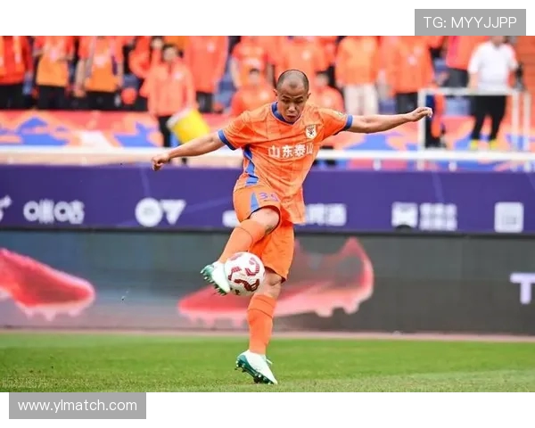 足球比赛中的高压防守与抢断技巧