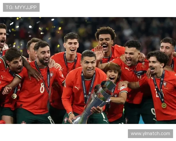 从巅峰到谢幕C罗世界杯征程中的荣耀挣扎与时代回响足球记忆瞬间